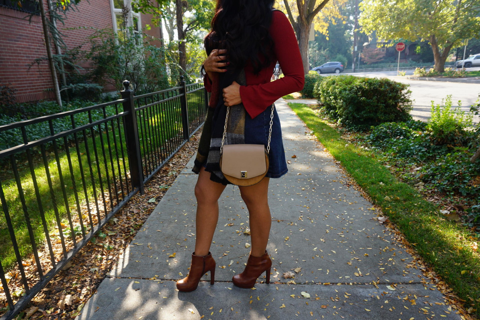 Zara purse, fall boots, bell sleeve top, 70s Outfit
